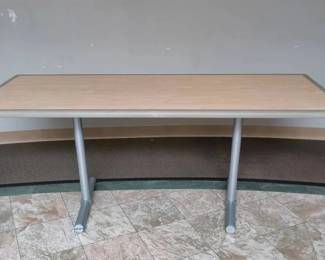 WGG317 Professional Training Room Table