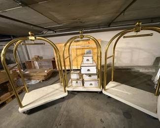 WGG529 Bellmans Cart & Trunks