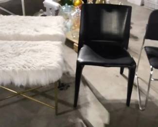 WGG518 Armless Lounge Benches & 2 Modern Chairs