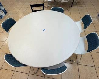 WGG376 Round Foldable Table with (6) Chairs