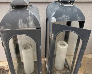 WGG174 Two Metal Lanterns