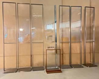 WGG232 Eight Plexiglass And Metal Display Frames