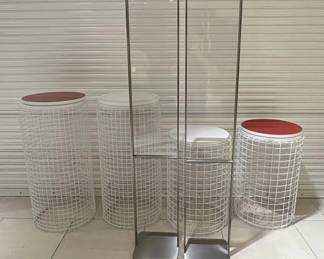 WGG121 White Mesh Cylinder Plinths and Floor-Standing Display Frames