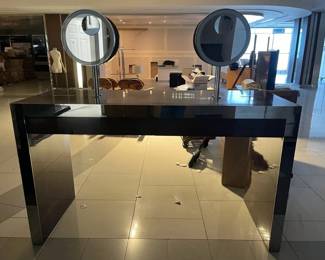 WGG144 Make Up Counter with (4) Mirrors