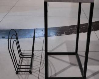 WGG085 Stylish End Table With Magazine Rack