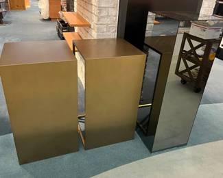 WGG261 Display Pedestals / Tables