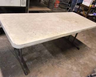 WGG489 Folding Table