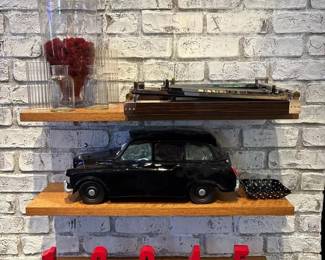 WGG652 Display Items