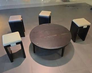 WGG019 42-Inch Diameter Glass Topped Coffee Table With Stools