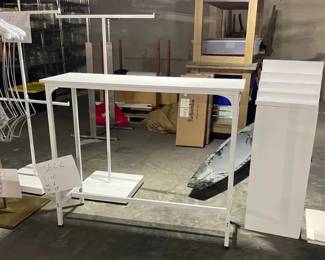 WGG586 Collection Of Modern Display Fixtures