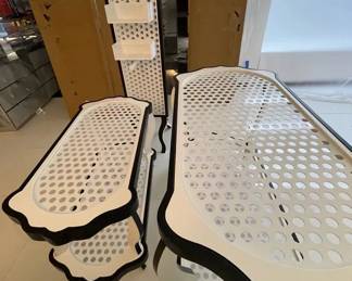 WGG154 Retail Display Set In Black & White