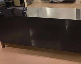 WGG108 Glossy Black Reception Center