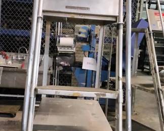 WGG430 Aluminum Rolling Ladder Cart
