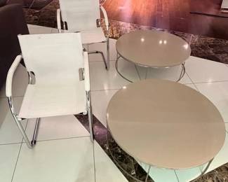 WGG064 Pair of Low Rise Round Tables and Modern Chairs