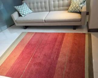 WGG180 7-Foot Sofa and Area Rug