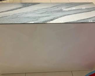 WGG130 Stone Top Solid Rectangle Display