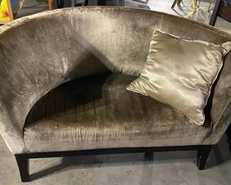 WGG505 Curved Velvet Loveseat
