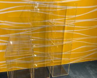 WGG223 Acrylic Cubes And Rectangles