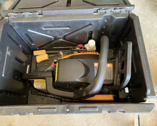 Chain saw, nearly new