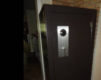 American Security Safe (1991) Model RLT6030  500 lbs and requires a professional mover