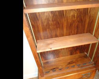 Gun Cabinet for 8 long arms/ lockable/Book Shelf