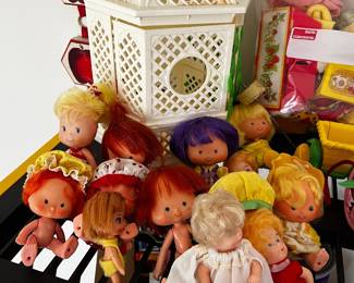 Vintage Strawberry Shortcake Gazebo and Dolls 