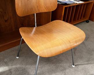 Herman Miller Eames Molded Plywood Dining Chair (2)