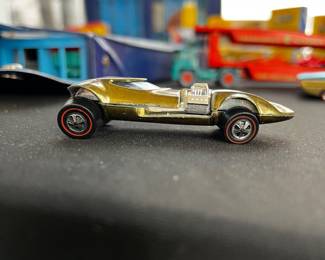 Vintage Red Line Twinmill TM Gold Hot Wheels 
