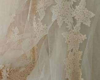 Vintage 1950s Lace Wedding Dress and Veil