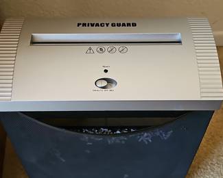 Privacy Guard 5-Sheet Cross-Cut Paper Shredder