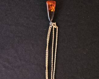 Amber and Gold Tone Pendant Necklace