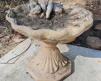 Triple Cherub Bird Bath