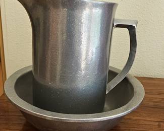 Wilton Armetale Pewterarex Pitcher and Bowl Set
