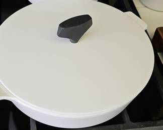 CorningWare Buffet Server 8 1/2" Skillet with Lid