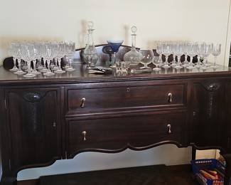 Antique Mahogany Sideboard with Carved Shell Motif and Cabriole Legs