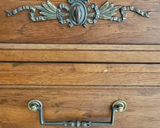 Henredon "Fine Furniture" Chest of Drawers