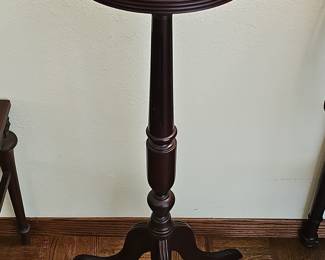 The Bombay Company Pedestal Plant Stand