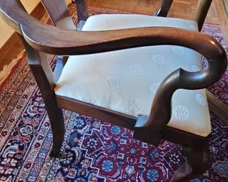 Mahogany Queen Anne Style Dining Chair with Shell Carving