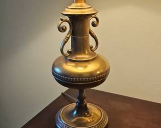 Vintage Stiffel Brass Urn Table Lamp