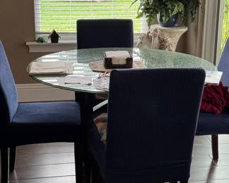 Dinette Set. Excellent condition!