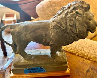 Chicago art, museum, miniature lion statue $45 made by Alva