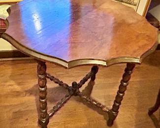 Antiq Burl wood top table with spindle base $65