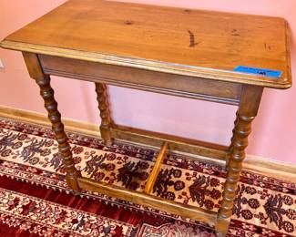 Vntg solid wood table 28”x15x25h$24