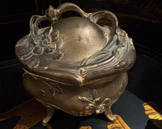 Art Nouveau Jennings Brothers Gilt Bronze Hinged Box
