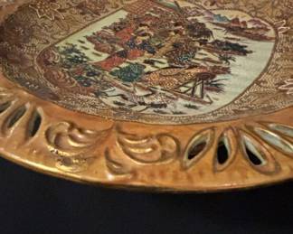 Chinese Export Porcelain Decorative Plate with Figural Scene