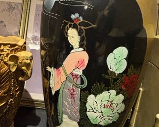 Large Black Chinoiserie Porcelain Vase with Hand-Painted Geisha Motif