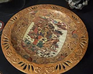 Chinese Export Porcelain Decorative Plate with Figural Scene