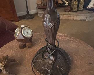 Tiffany Style "Hanging Head" Dragonfly Stained Glass Table Lamp