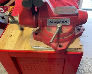 Snap on vise