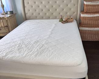 Clean fabric, tufted headboard